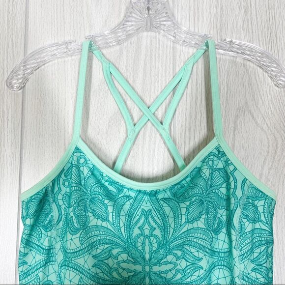 Athleta | Green Ombre Harmonious Athletic Tank Top Size Medium - Picture 3 of 5